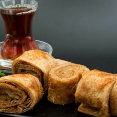 SACÜSTÜ HAŞHAŞLI