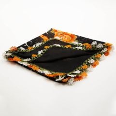 SİYAH TURUNCU BEYAZ İĞNE OYALI YEMENİ