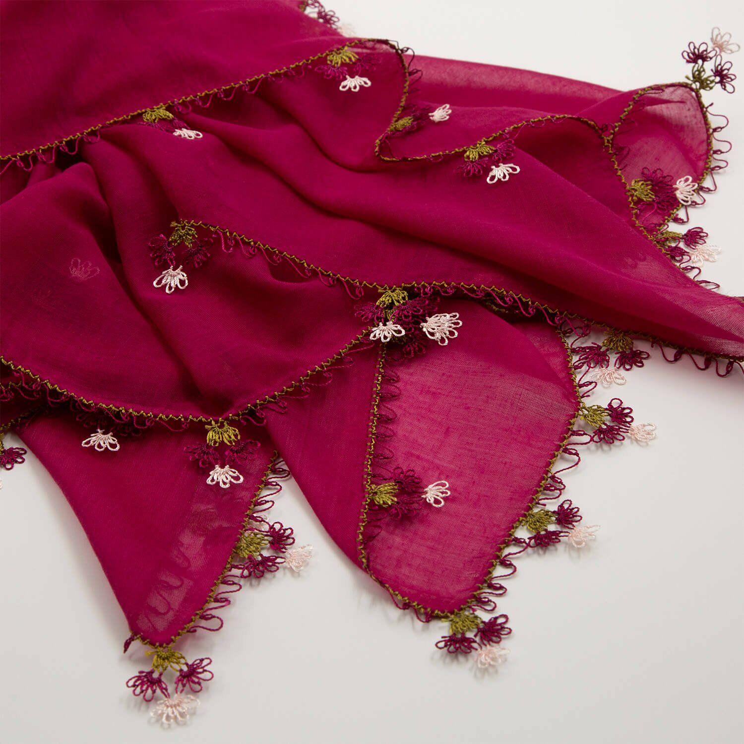 FUŞYA BEYAZ ÇİÇEK İĞNE OYALI YEMENİ