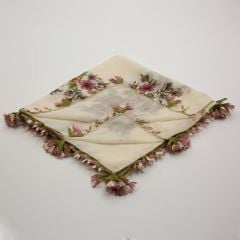 BEYAZ GÜL KURUSU İĞNE OYALI YEMENİ