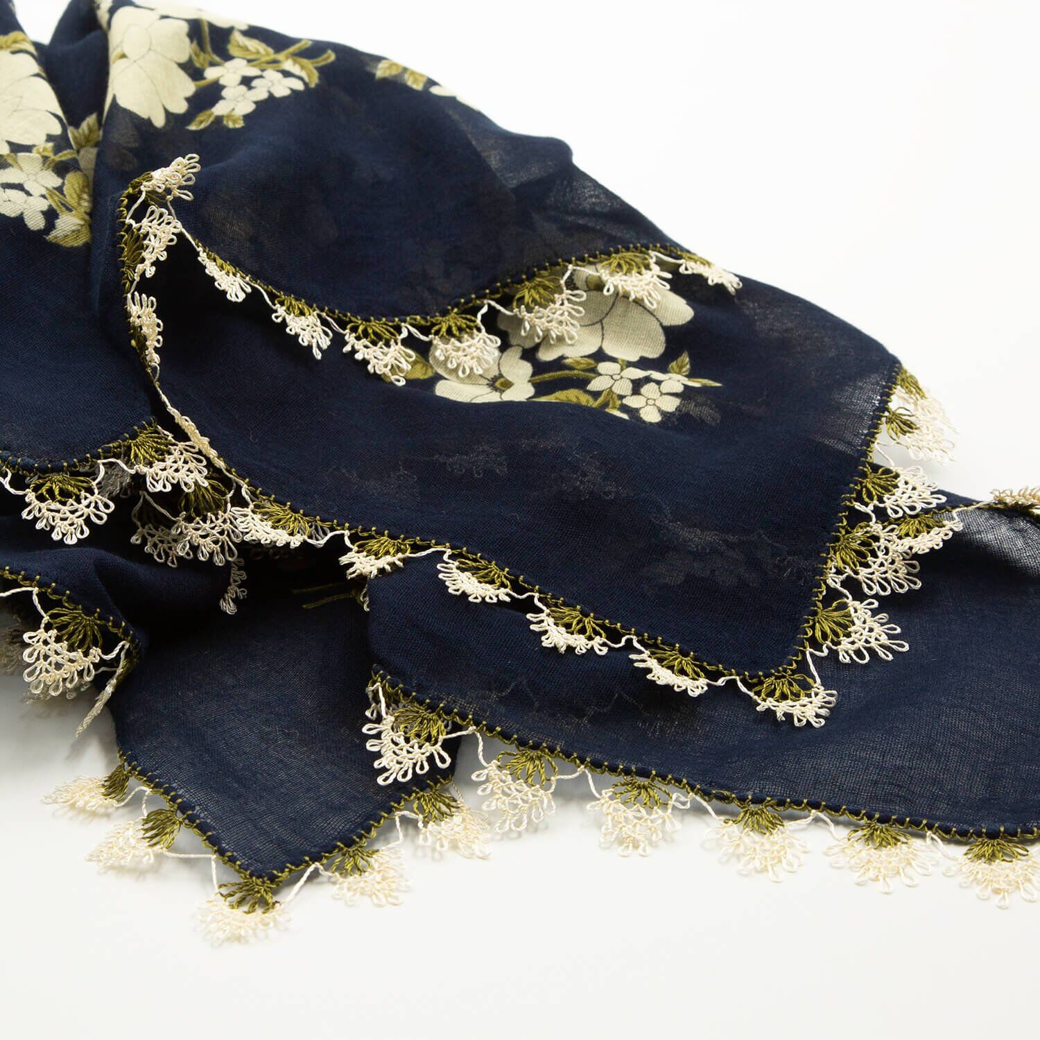 LACİVERT KREM İĞNE OYALI YEMENİ